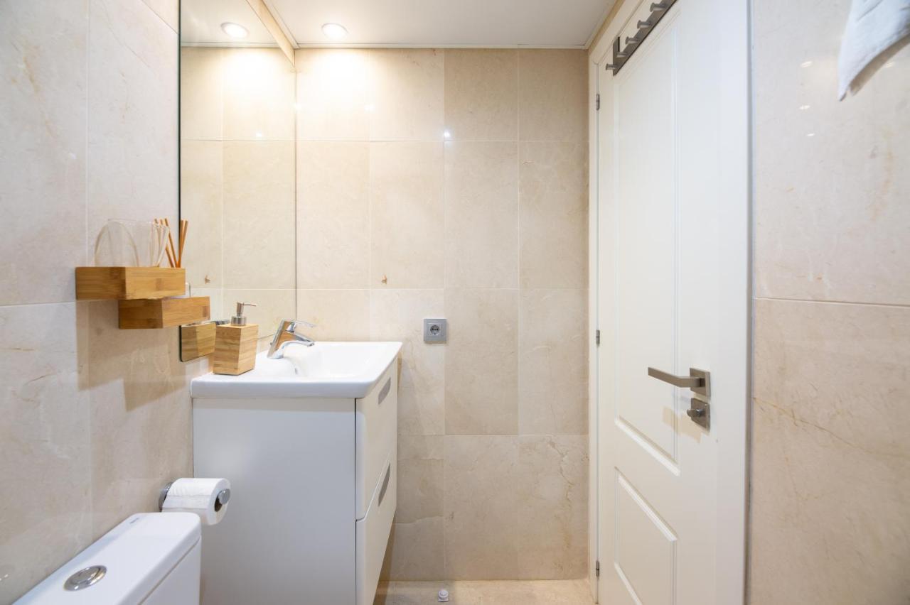 Modern Next To The Beach, Pets Friendly Apartamento